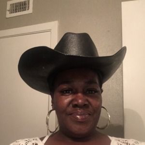 Meet your Posher, Marilyn